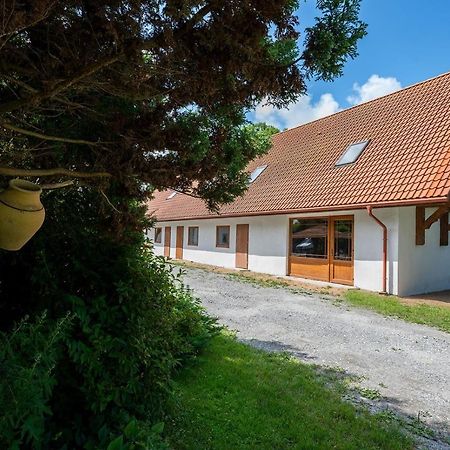 Apartamenty Stodola Jezierzany Esterno foto