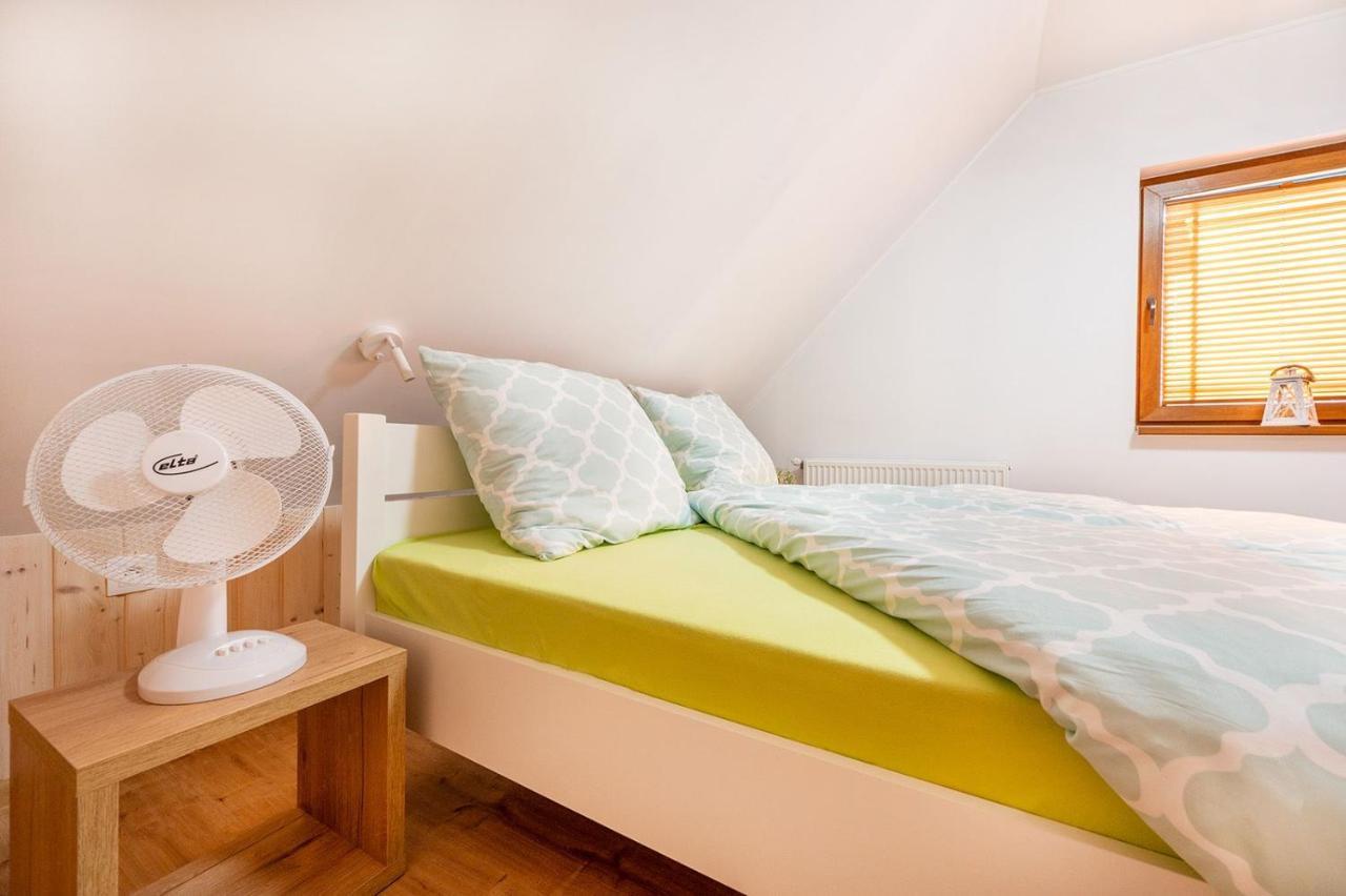 Apartamenty Stodola Jezierzany Esterno foto
