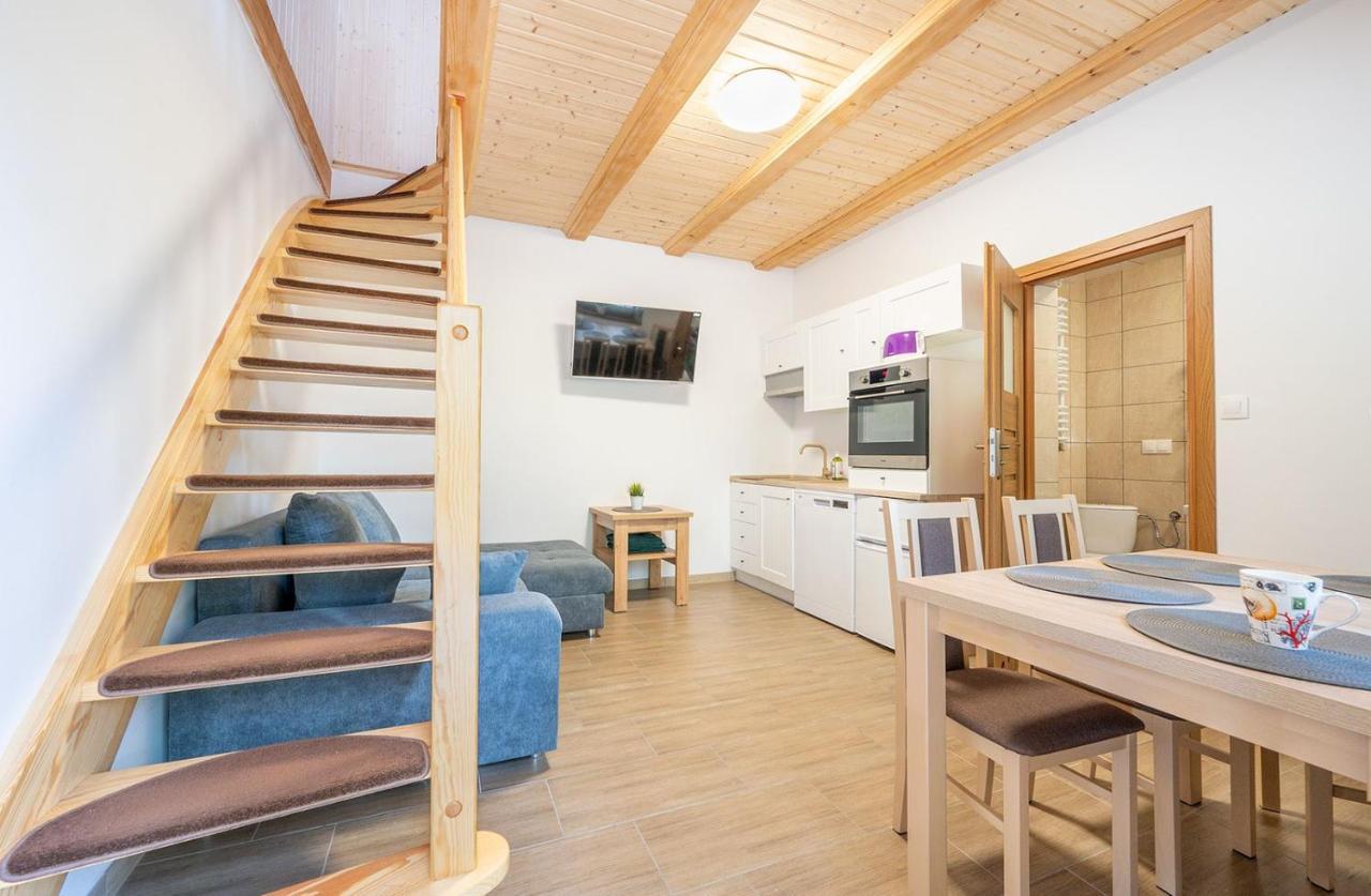 Apartamenty Stodola Jezierzany Esterno foto